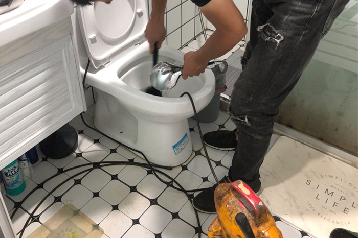 张湾疏通下水道